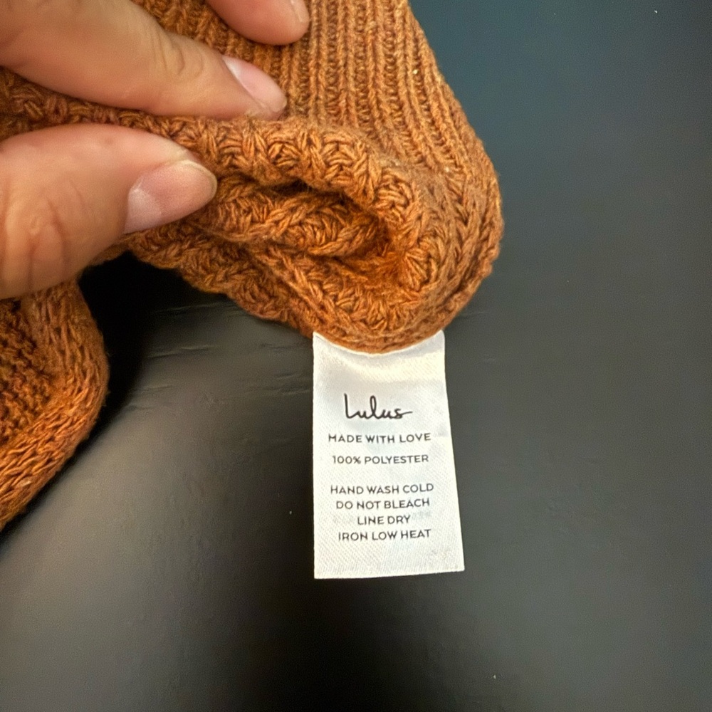Lulu's Rust Brown Cut Out Twist Back Sweater Knit Oversized - Picture 10 of 10